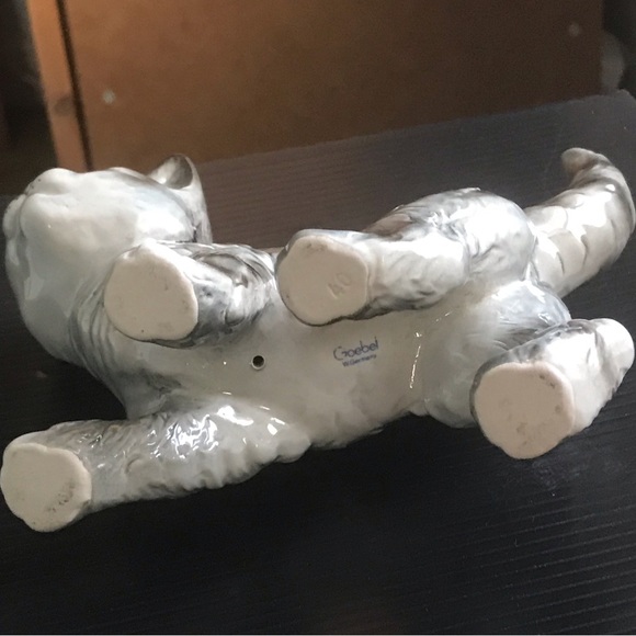 Vintage Porcelain Goebel Gray Tabby Cat Figurine West Germany 5 1/2 High - Picture 7 of 7